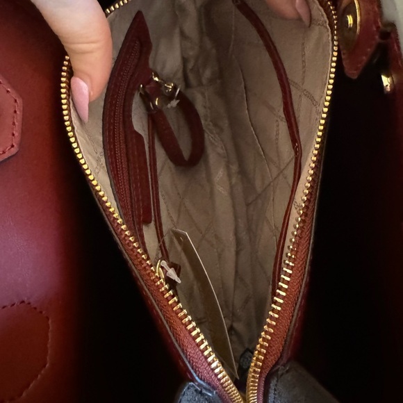 Michael Kors shoulder bag with matching wallet set - Picture 15 of 17